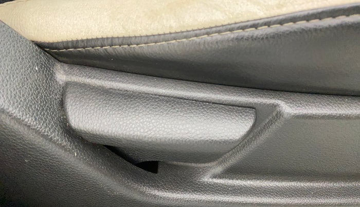2012 Hyundai Eon D-LITE+, Petrol, Manual, 1,23,598 km, Driver Side Adjustment Panel