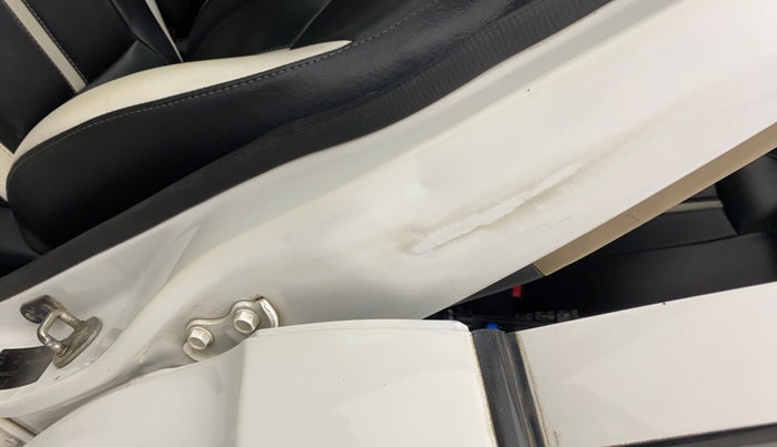 2012 Hyundai Eon D-LITE+, Petrol, Manual, 1,23,598 km, Left B pillar - Slightly dented