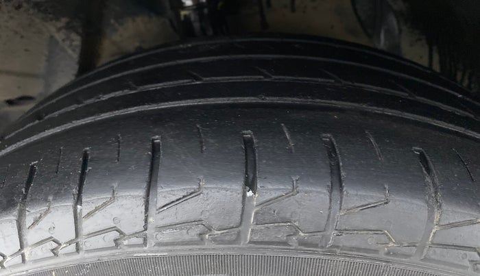 2020 Maruti S Cross ALPHA 1.5 SMART HYBRID, Petrol, Manual, 55,419 km, Left Front Tyre Tread