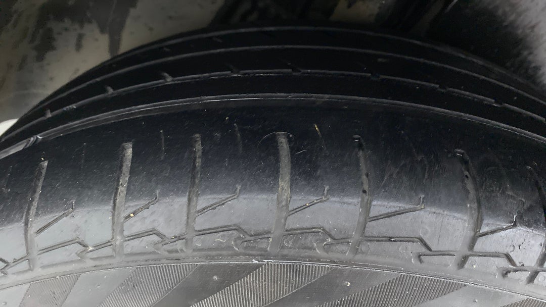 Right Rear Tyre Tread