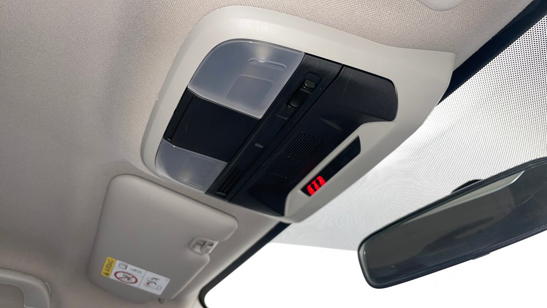 On-Roof Controls/Sunglass holder