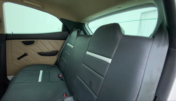 2018 Hyundai Eon ERA PLUS, Petrol, Manual, 33,478 km, Right Side Rear Door Cabin