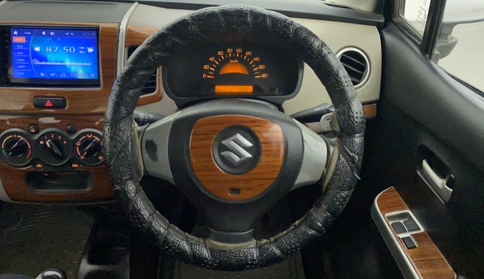 2013 Maruti Wagon R 1.0 LXI CNG, CNG, Manual, 70,382 km, Steering Wheel Close Up