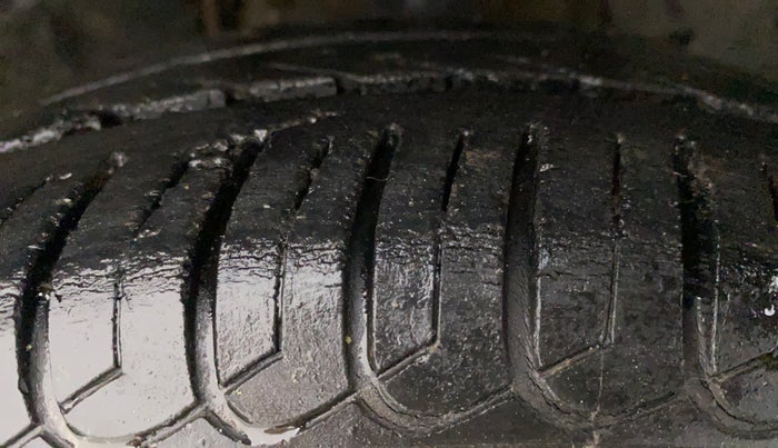2016 Tata Tiago XT PETROL, Petrol, Manual, 51,816 km, Left Front Tyre Tread