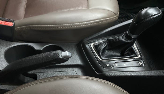 2017 Hyundai Elite i20 MAGNA 1.4 AT, Petrol, Automatic, 70,894 km, Gear Lever