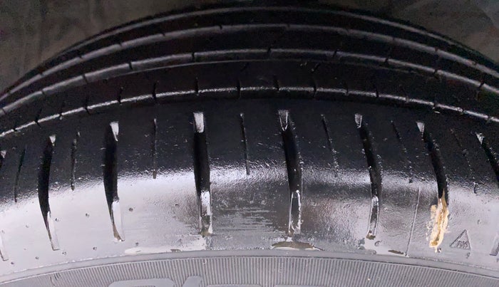 2019 Maruti Baleno ZETA 1.2 K12, Petrol, Manual, 11,939 km, Right Front Tyre Tread