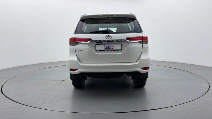 TOYOTA FORTUNER-Back/Rear View