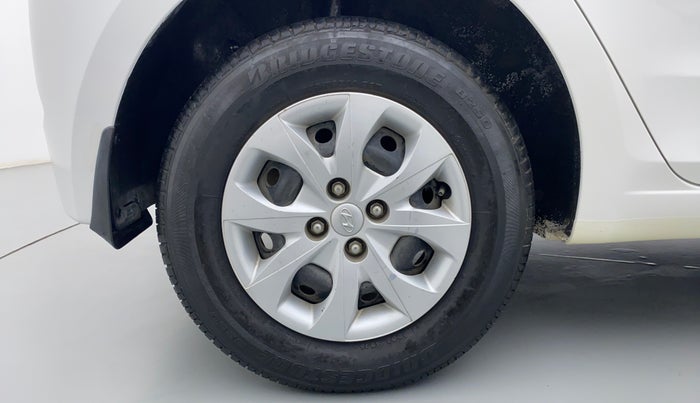 2016 Hyundai Elite i20 MAGNA 1.2, Petrol, Manual, 33,385 km, Right Rear Wheel