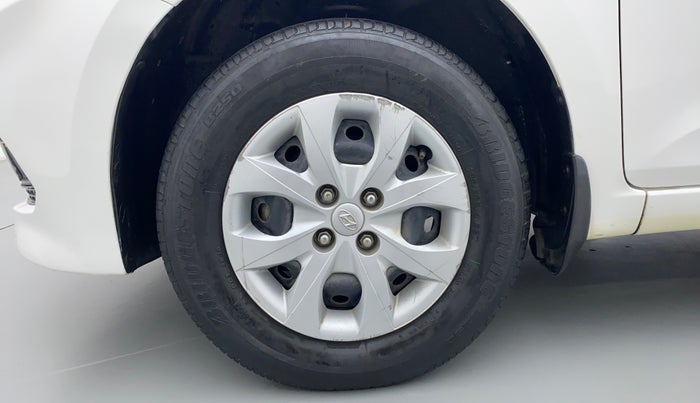 2016 Hyundai Elite i20 MAGNA 1.2, Petrol, Manual, 33,385 km, Left Front Wheel