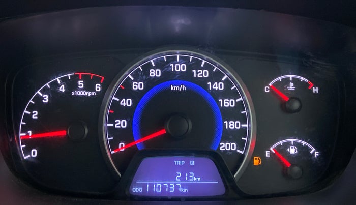 2015 Hyundai Grand i10 MAGNA 1.1 CRDI, Diesel, Manual, 1,11,438 km, Odometer Image