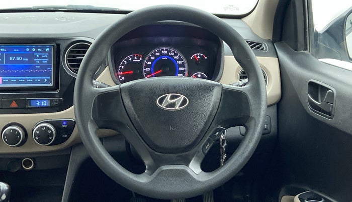2015 Hyundai Grand i10 MAGNA 1.1 CRDI, Diesel, Manual, 1,11,438 km, Steering Wheel Close Up