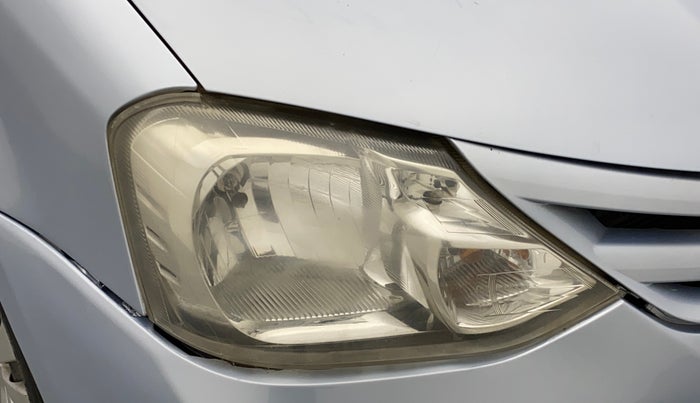 2011 Toyota Etios Liva GD, Diesel, Manual, 60,575 km, Right headlight - Faded