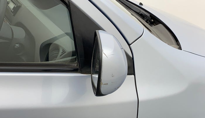 2011 Toyota Etios Liva GD, Diesel, Manual, 60,575 km, Right rear-view mirror - Mirror movement not proper