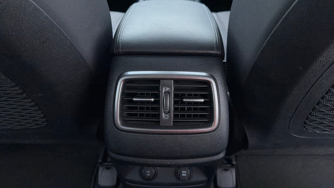 Rear A/C Vent