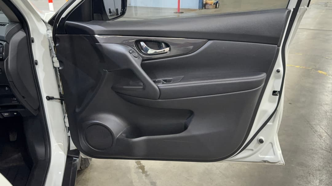 2020 Nissan X-trail St 7 Seat (4x2), Automatic, 85090 km, Speaker View