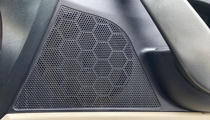 2018 Mahindra XUV500 W10, Diesel, Manual, 70,384 km, Speaker