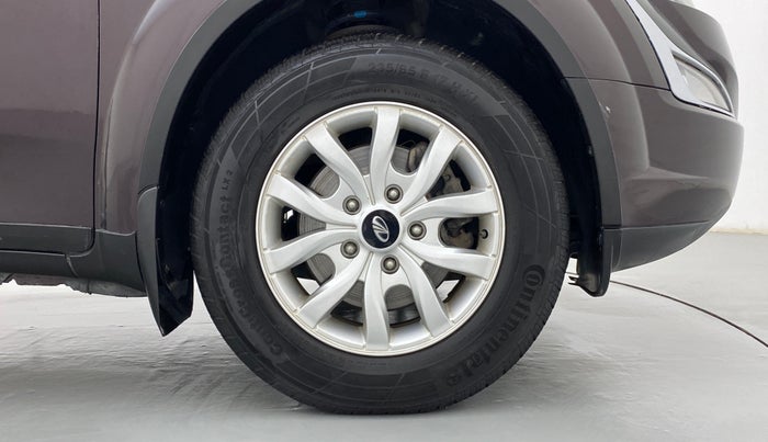 2018 Mahindra XUV500 W10, Diesel, Manual, 70,384 km, Right Front Wheel