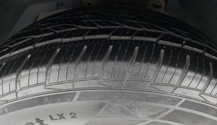 2018 Mahindra XUV500 W10, Diesel, Manual, 70,384 km, Left Front Tyre Tread