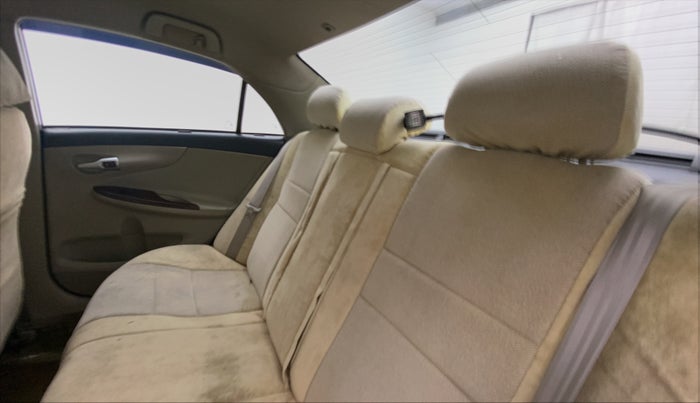 2013 Toyota Corolla Altis GL PETROL, Petrol, Manual, 70,574 km, Right Side Rear Door Cabin