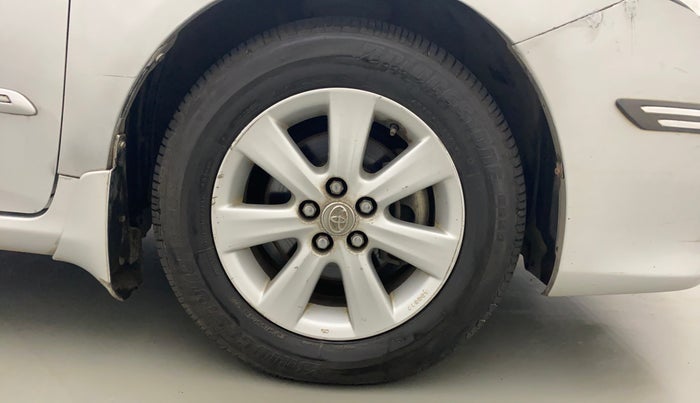 2013 Toyota Corolla Altis GL PETROL, Petrol, Manual, 70,574 km, Right Front Wheel