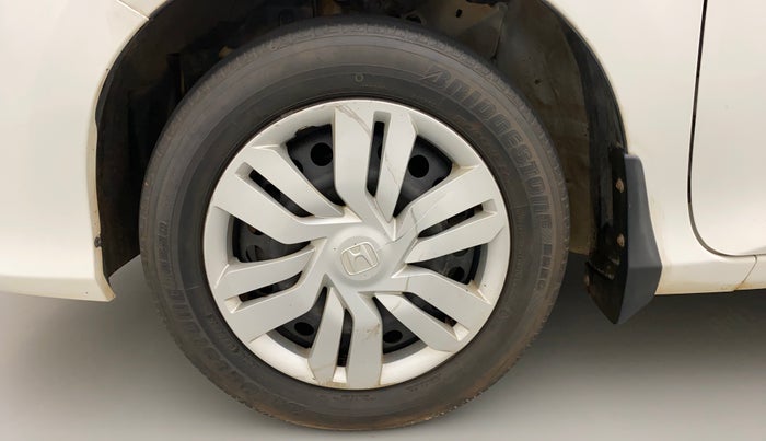 2016 Honda City 1.5L I-VTEC E MT, Petrol, Manual, 69,102 km, Left front tyre - Minor crack