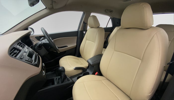 2017 Hyundai Elite i20 SPORTZ 1.2, Petrol, Manual, 32,251 km, Right Side Front Door Cabin View