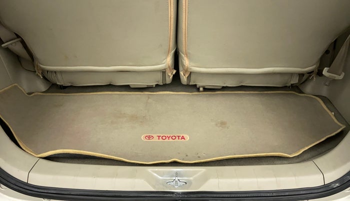 2014 Toyota Innova 2.5 VX 7 STR BS IV, Diesel, Manual, 1,11,630 km, Boot Inside