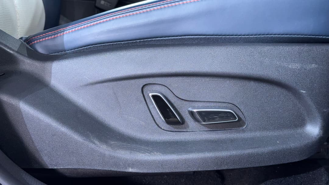 2023 Byd Atto 3 Extended Range, Automatic, 43995 km, Drivers Side Adjustment Panel