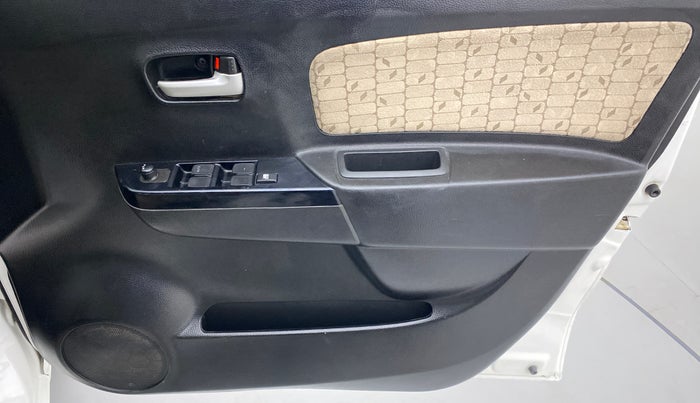 2018 Maruti Wagon R 1.0 VXI, Petrol, Manual, 48,773 km, Driver Side Door Panels Control