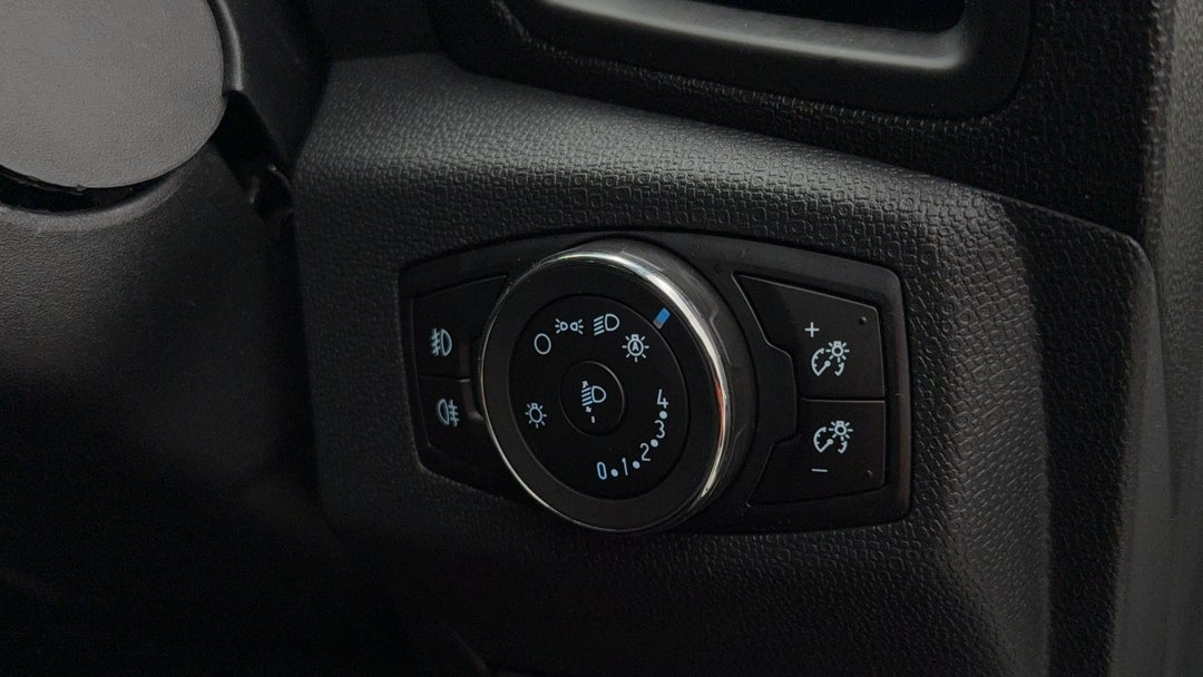 2019 Ford Ecosport Titanium, Automatic, 42366 km, Utility Switches/Buttons