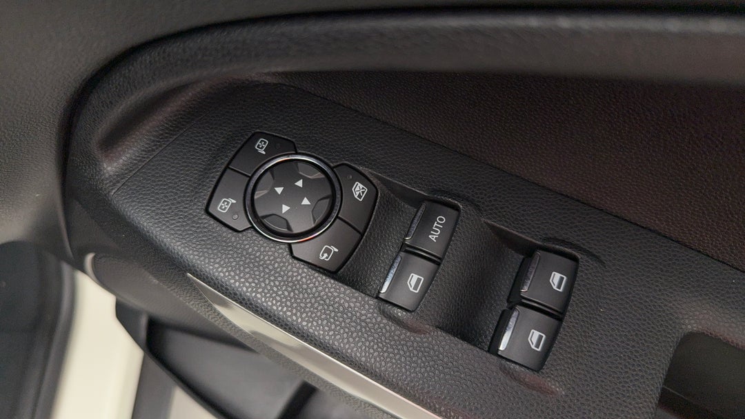 2019 Ford Ecosport Titanium, Automatic, 42366 km, Drivers Side Door Panel Controls
