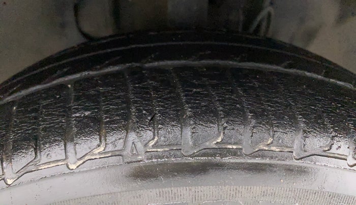 2018 Tata TIGOR XZ PLUS PETROL, Petrol, Manual, 29,154 km, Right Front Tyre Tread