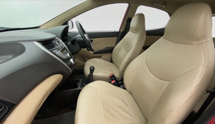 2016 Hyundai Eon MAGNA PLUS, Petrol, Manual, 27,415 km, Right Side Front Door Cabin