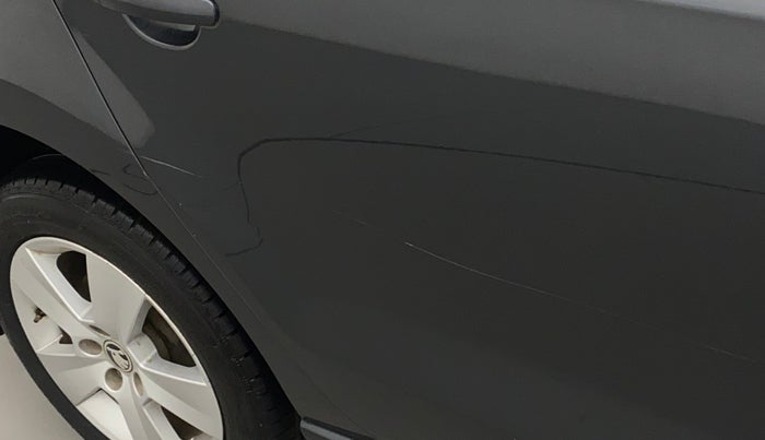 2018 Skoda Rapid AMBITION 1.6 MPI MT, Petrol, Manual, 72,675 km, Right rear door - Minor scratches