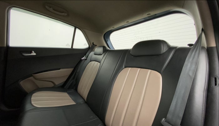 2016 Hyundai Grand i10 SPORTZ 1.2 KAPPA VTVT, Petrol, Manual, 39,532 km, Right Side Rear Door Cabin