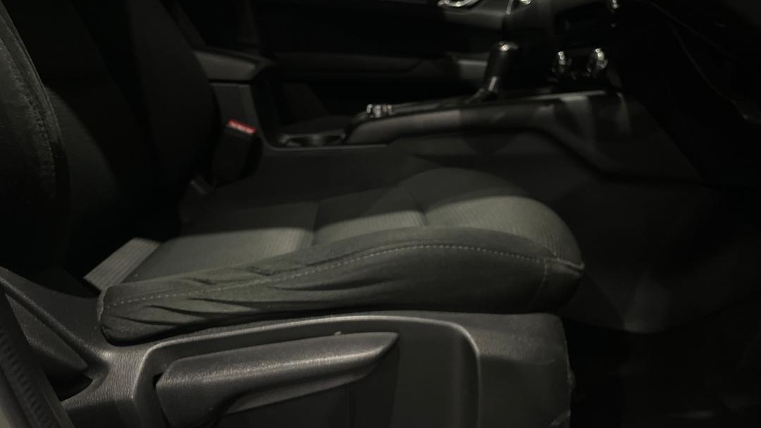 2017 Mazda CX-5 Maxx Sport (4x4), Automatic, 122567 km, Drivers Side Adjustment Panel