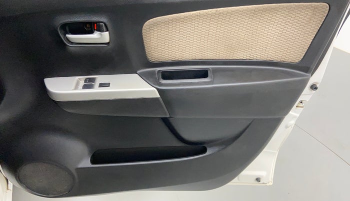 2017 Maruti Wagon R 1.0 LXI CNG, CNG, Manual, 39,558 km, Driver Side Door Panels Control