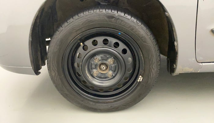 2010 Maruti Wagon R 1.0 VXI, Petrol, Manual, 69,539 km, Left Front Wheel
