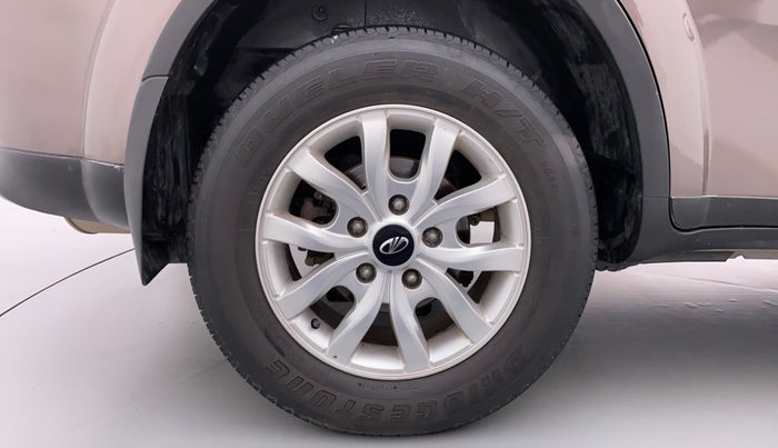 2017 Mahindra XUV500 W10 FWD, Diesel, Manual, 65,473 km, Right Rear Wheel