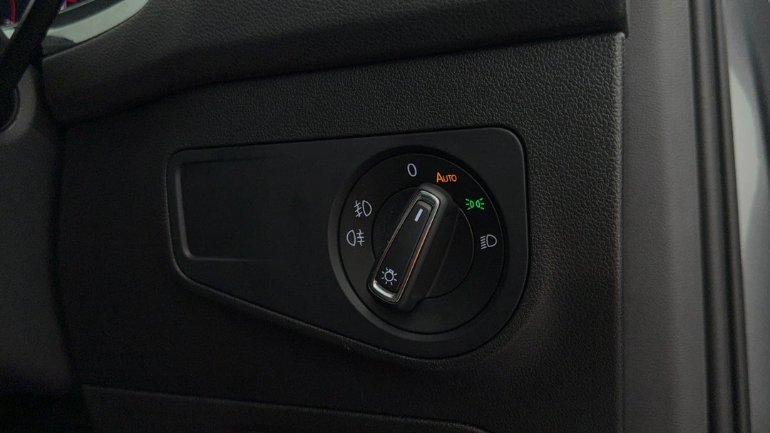 2019 Volkswagen Tiguan 132 Tsi R-line Edition, Automatic, 68171 km, Utility Switches/Buttons