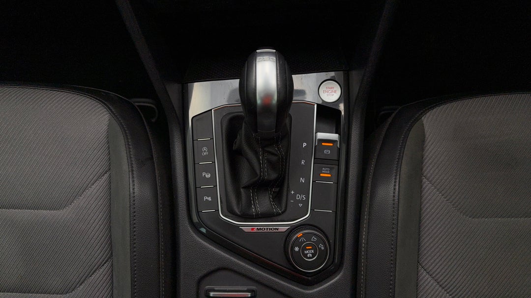 2019 Volkswagen Tiguan 132 Tsi R-line Edition, Automatic, 68171 km, Gear Lever 