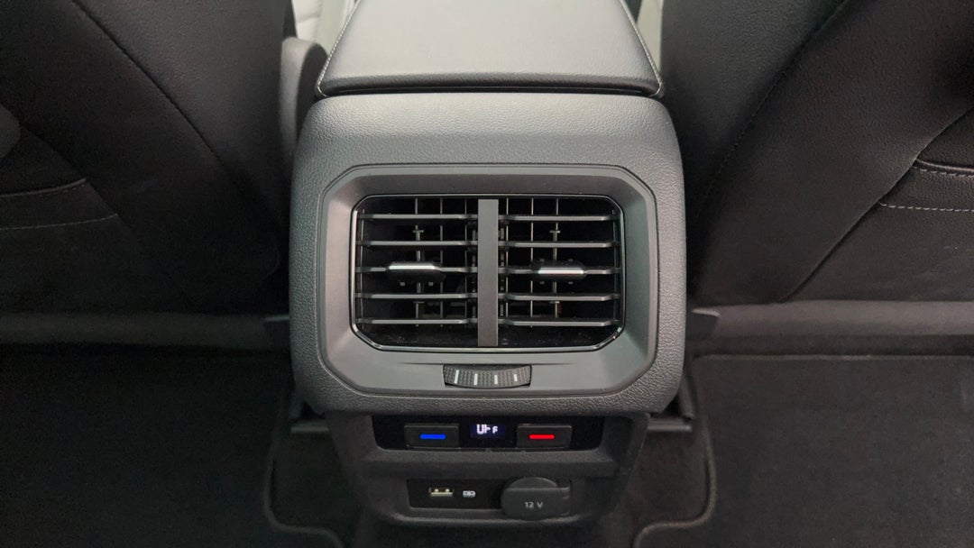 2019 Volkswagen Tiguan 132 Tsi R-line Edition, Automatic, 68171 km, Rear A/C Vent