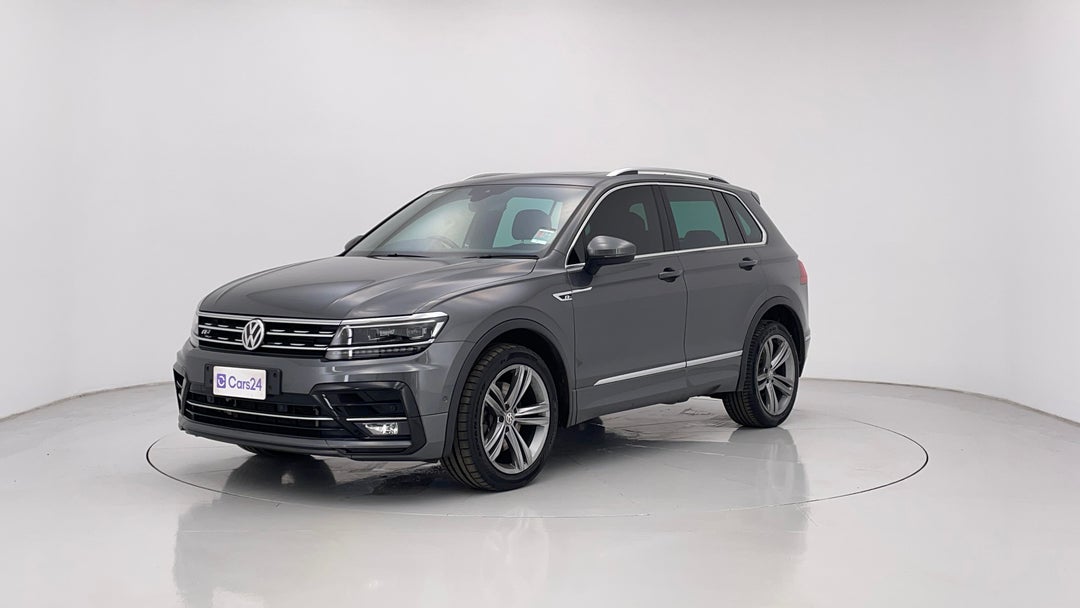 2019 Volkswagen Tiguan 132 Tsi R-line Edition, Automatic, 68171 km, Left Front Diagonal (45- Degree) View