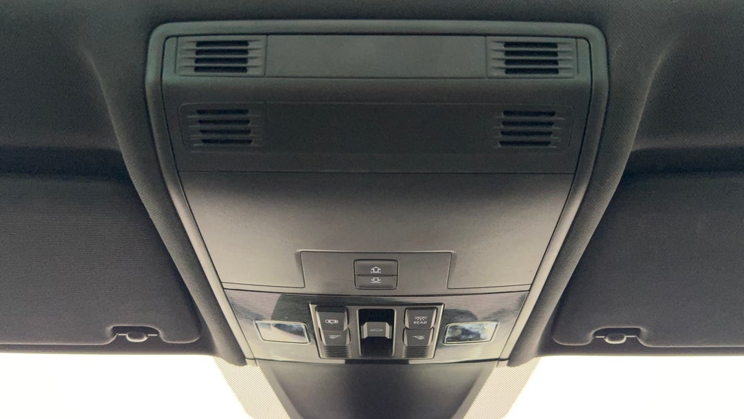 2019 Volkswagen Tiguan 132 Tsi R-line Edition, Automatic, 68171 km, On-Roof Controls/Sunglass holder