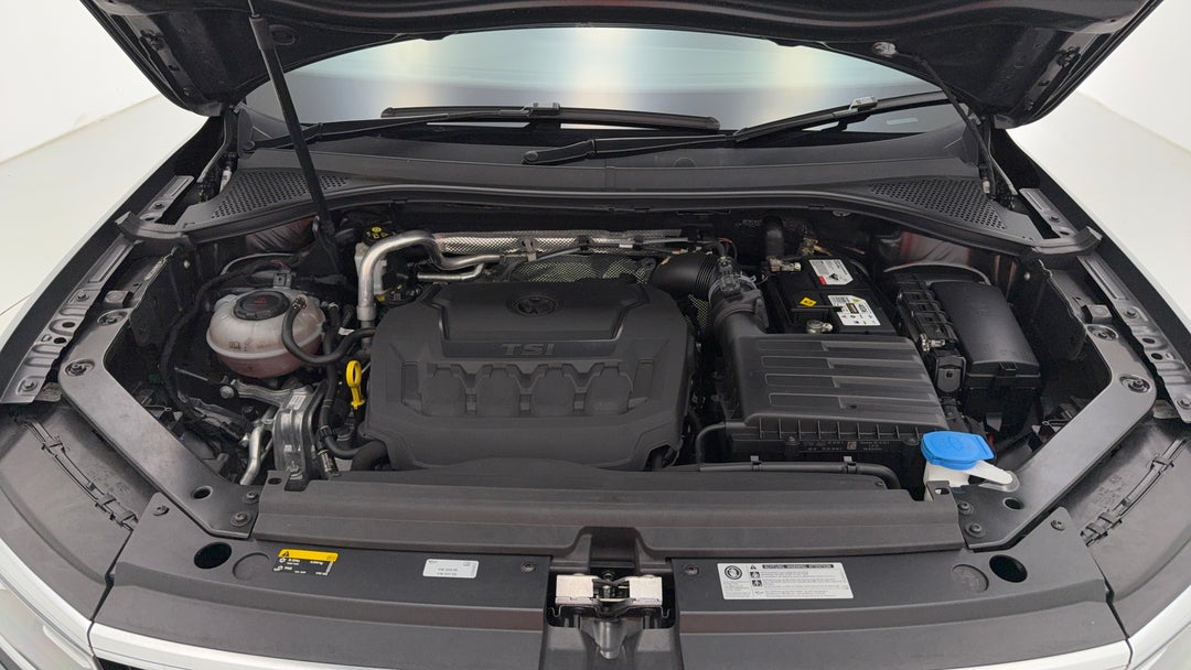2019 Volkswagen Tiguan 132 Tsi R-line Edition, Automatic, 68171 km, Open Bonnet (Engine)