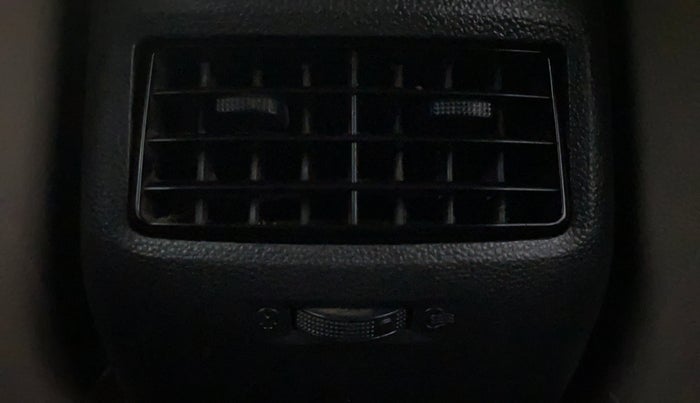 2017 Hyundai Elite i20 MAGNA 1.4 AT, Petrol, Automatic, 62,100 km, Rear AC Vents