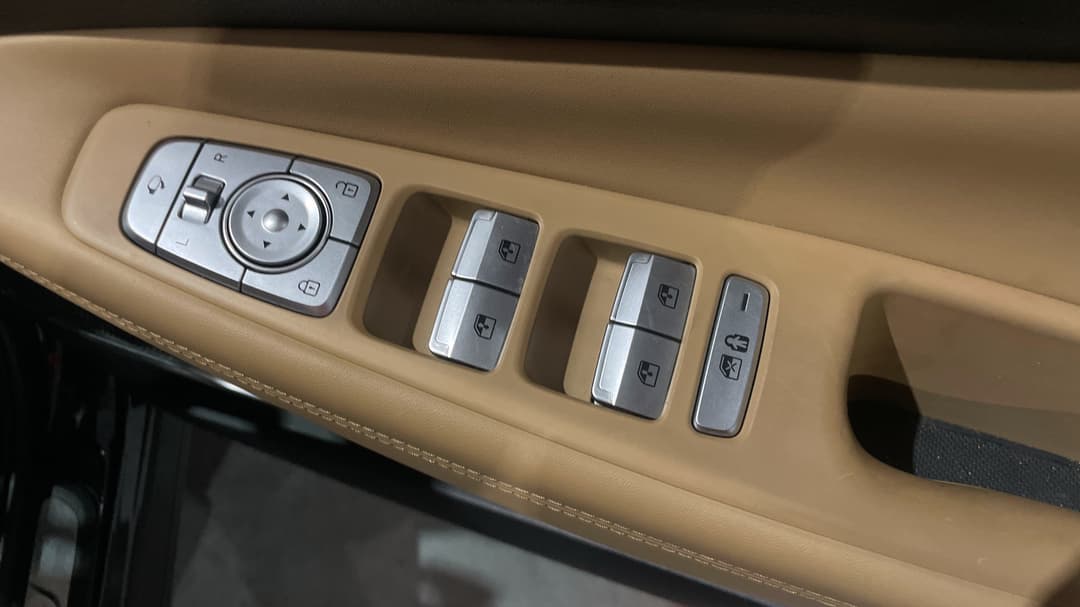 2021 Hyundai Santa Fe Highlander Crdi (AWD), Automatic, 77853 km, Drivers Side Door Panel Controls