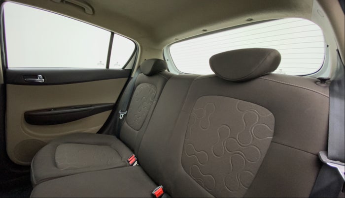 2011 Hyundai i20 SPORTZ 1.2 O, Petrol, Manual, 14,916 km, Right Side Rear Door Cabin