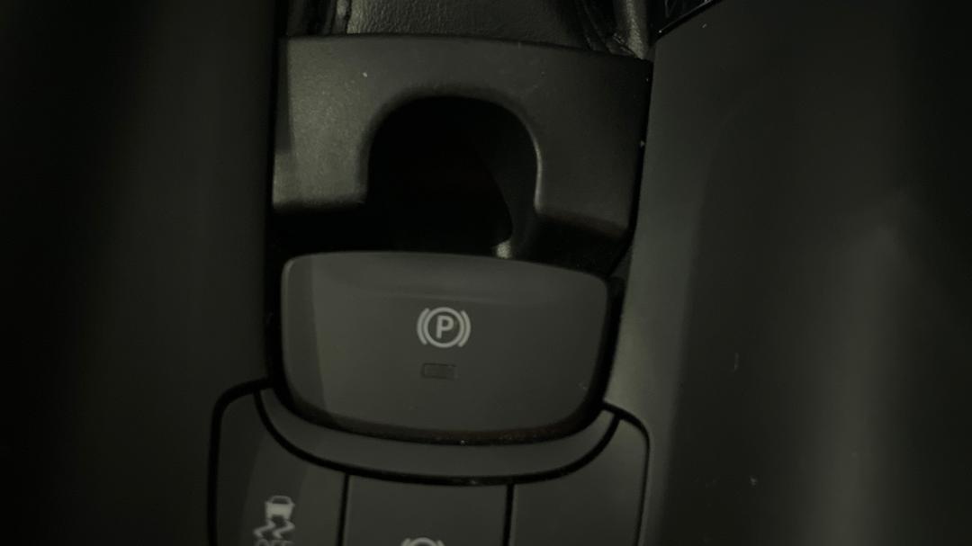 2018 Toyota C-HR (2WD), Automatic, 82458 km, Handbrake