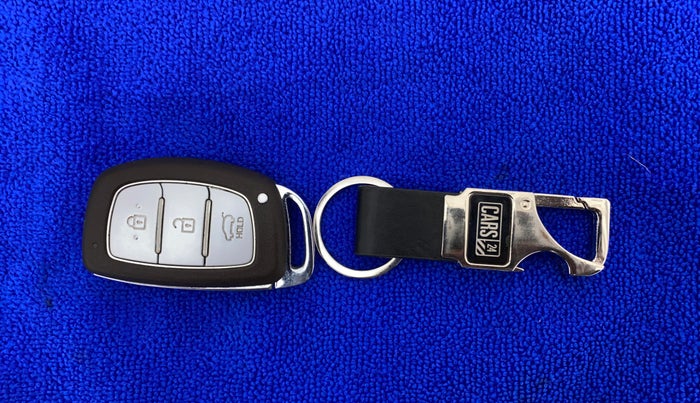 2016 Hyundai Elite i20 ASTA 1.2 (O), Petrol, Manual, 53,851 km, Key Close Up